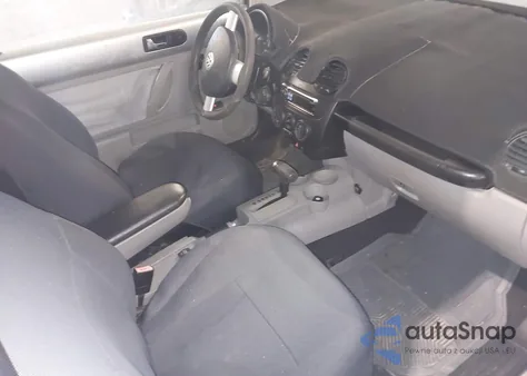 2001 Volkswagen New Beetle Gls from USA, damaged, VIN 3VWCB21C81M441818